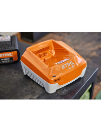 Зарядний пристрій AL301